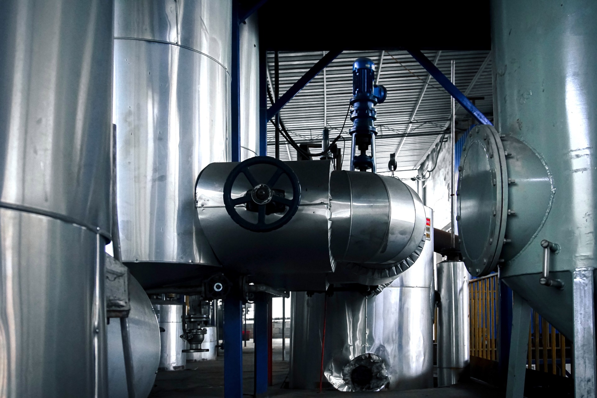 Equipment For Converting Waste Oil Sludge Into Hydraulic Oil Machine for converting waste oil sludge into diesel Latest technology for waste oil treatment