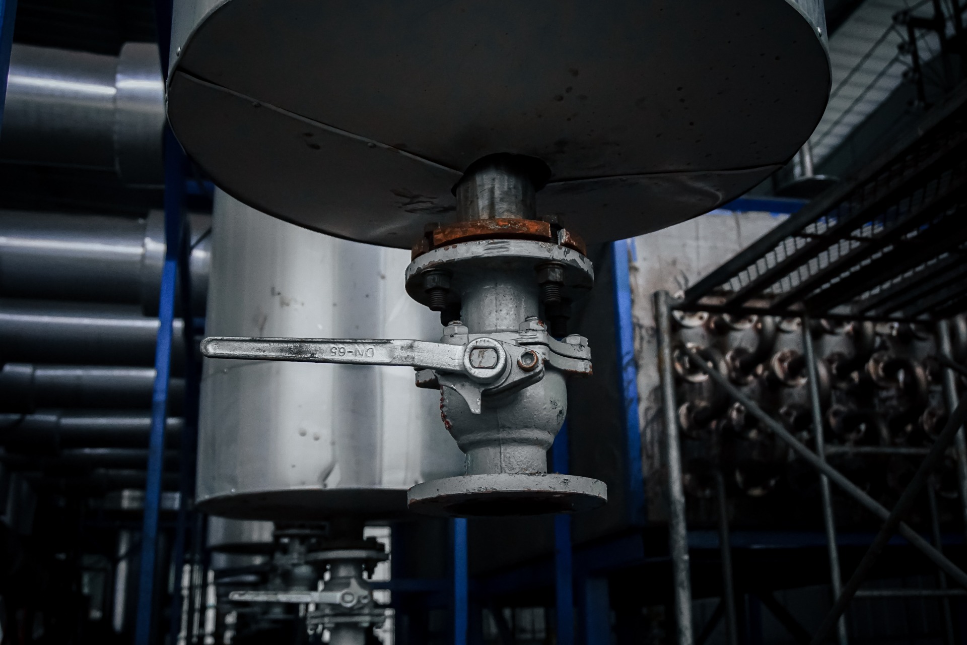 Waste rubber product processing equipment High temperature anaerobic carbonization equipment Completely non polluting the environment
