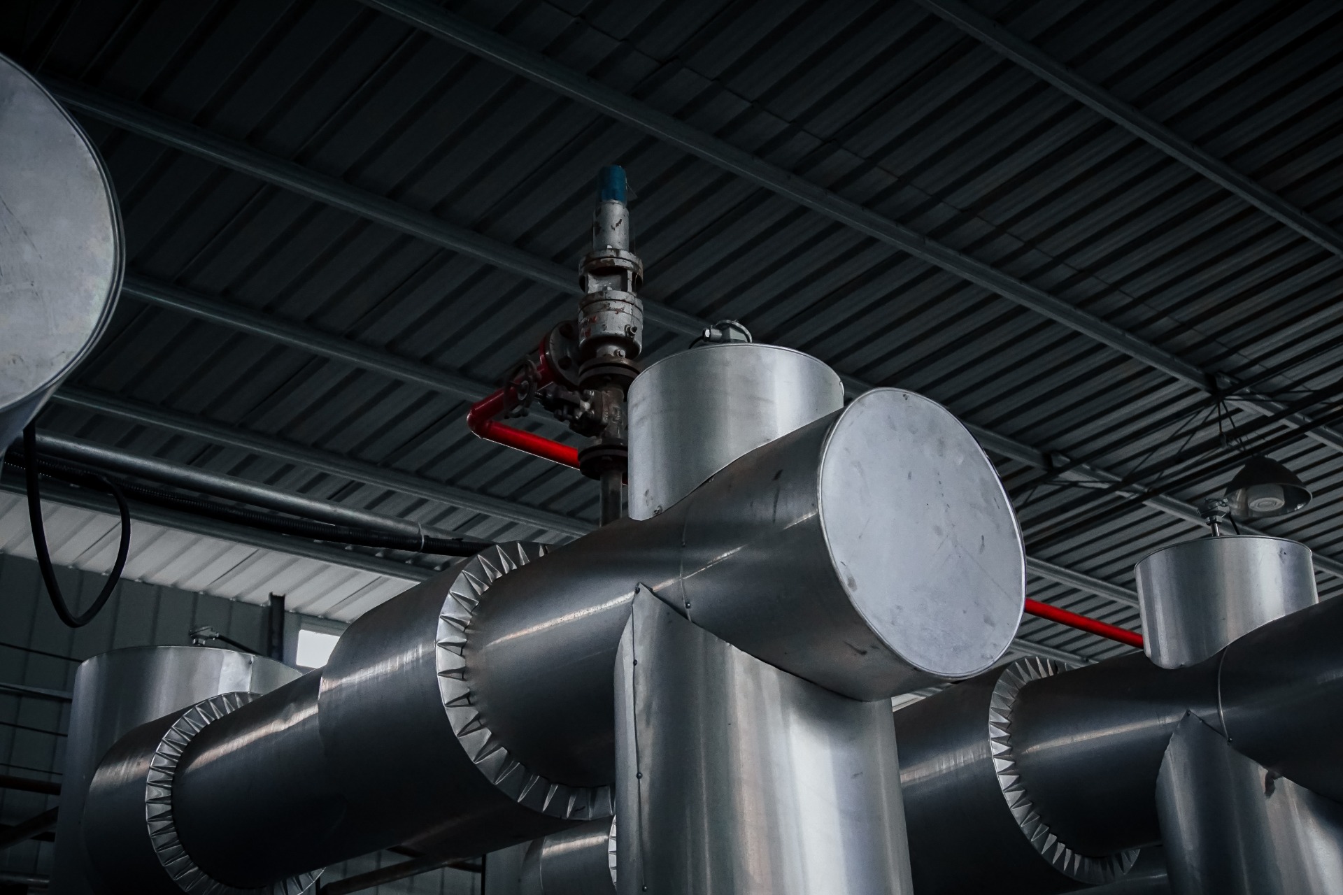 Equipment for extracting base oil from waste oil sludge High temperature anaerobic carbonization equipment Closed loop processing achieves zero emissions