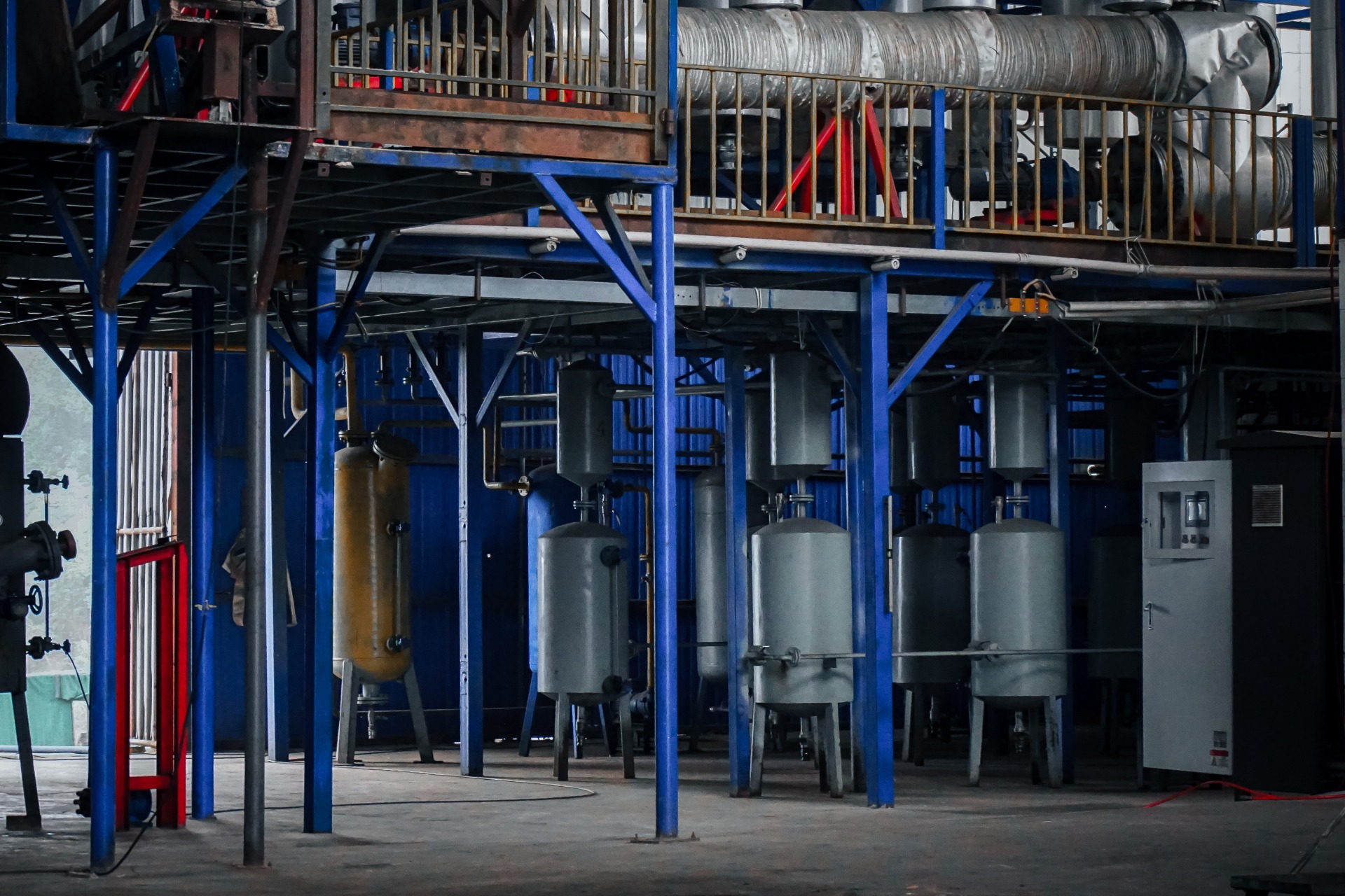 Waste rubber product processing equipment High temperature anaerobic carbonization equipment Completely non polluting the environment