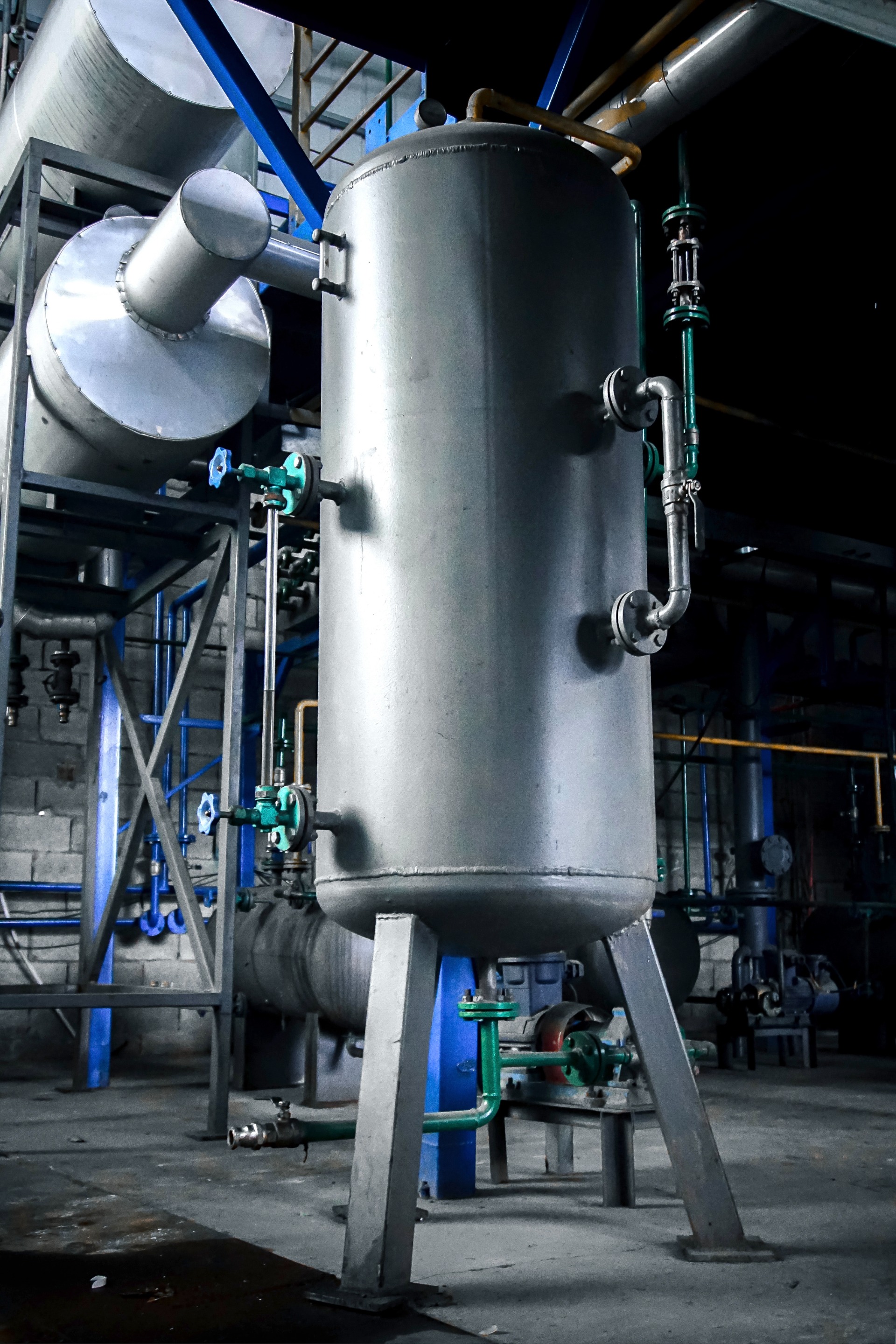 Equipment For Converting Waste Oil Sludge Into Chain Oil Waste gear oil recycling machine Increase available resources