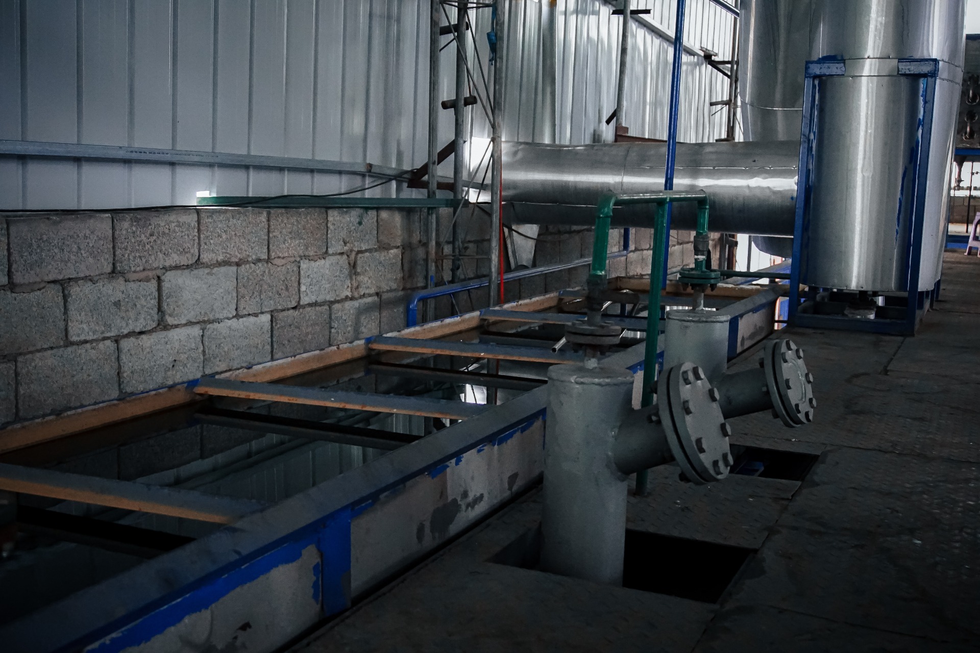 Conversion of industrial waste oil into base oil lubricating oil purifier Must choose waste refinery